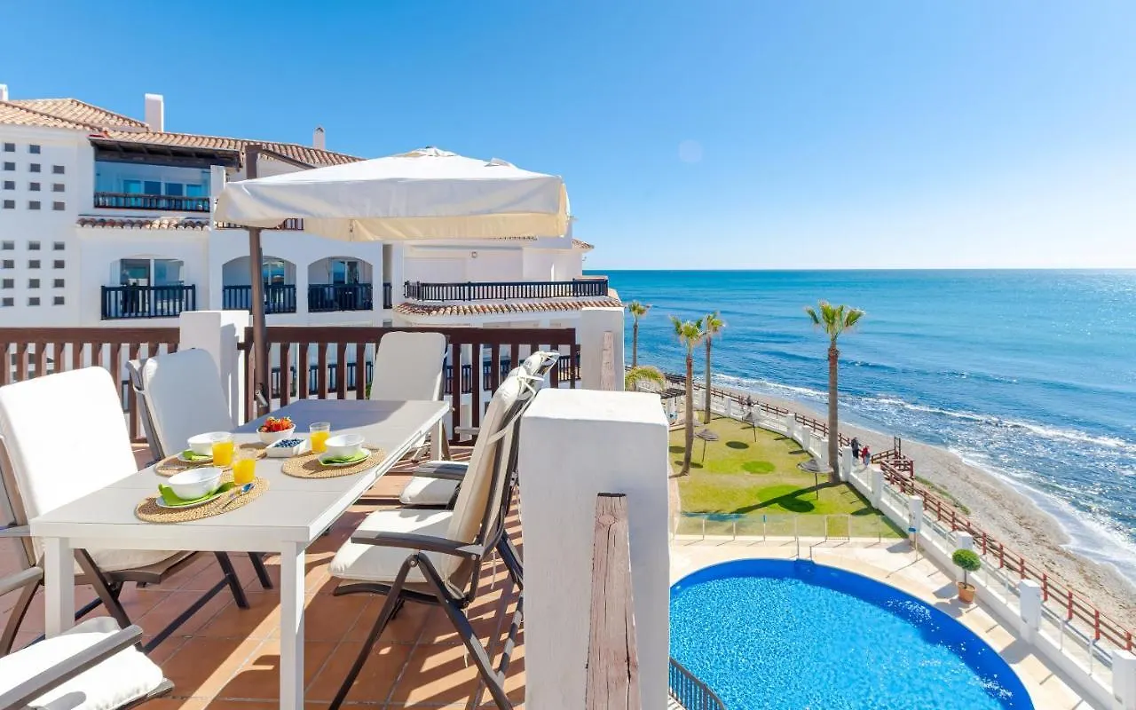 Heavenly Views From Frontline Penthouse Apartment Marbella