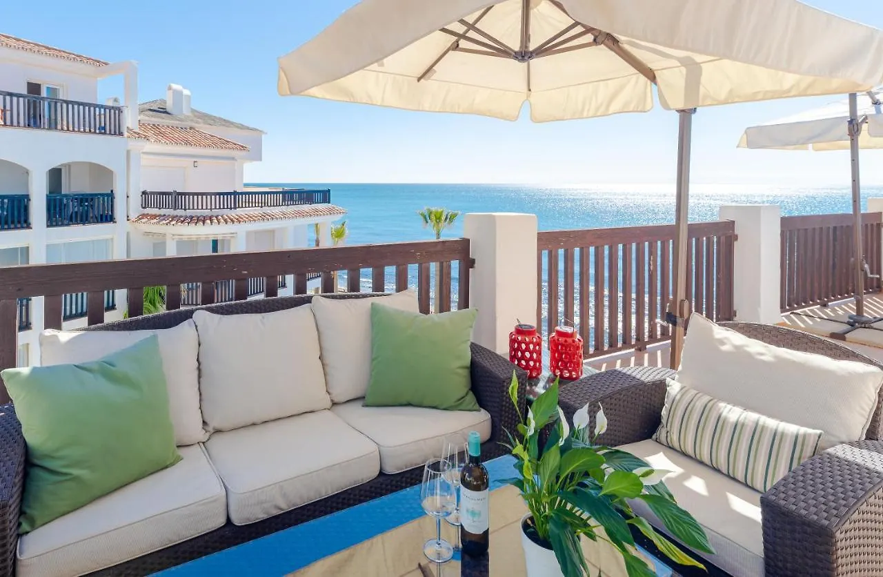 Heavenly Views From Frontline Penthouse Apartment Marbella